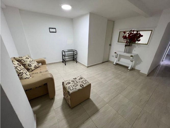 Edificio en venta en Santa Mónica, Medellín, 207 m² · foto 4 de 24