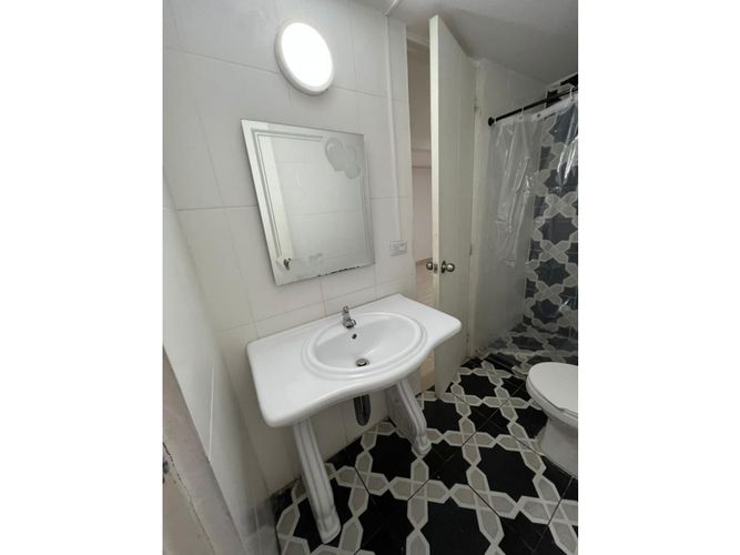 Edificio en venta en Santa Mónica, Medellín, 207 m² · foto 6 de 24