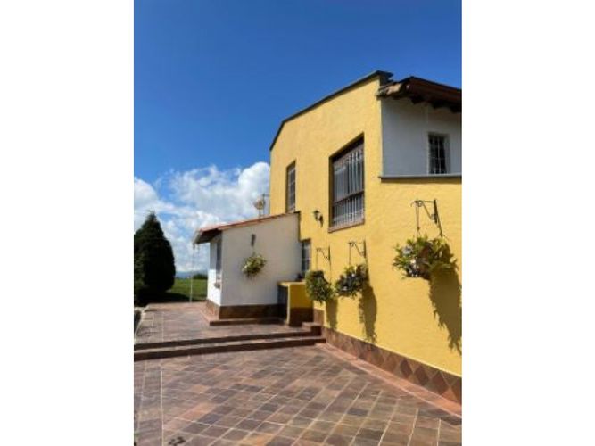 Casa de 5 alcobas en venta en La Primavera, Marinilla, 160 m² · foto 2 de 24