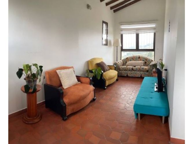 Casa de 5 alcobas en venta en La Primavera, Marinilla, 160 m² · foto 10 de 24