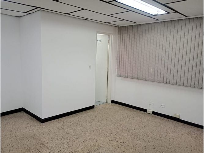 Oficina en venta en La Candelaria, Medellín, 90 m² · foto 14 de 15