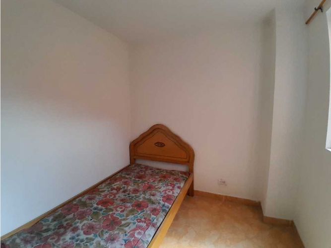 Casa de 8 alcobas en venta en Bombona No.1, Medellín, 235 m² · foto 7 de 24
