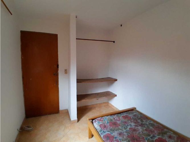 Casa de 8 alcobas en venta en Bombona No.1, Medellín, 235 m² · foto 8 de 24