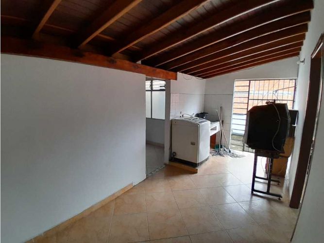 Casa de 8 alcobas en venta en Bombona No.1, Medellín, 235 m² · foto 14 de 24