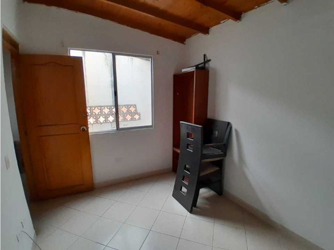 Casa de 8 alcobas en venta en Bombona No.1, Medellín, 235 m² · foto 22 de 24