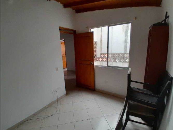Casa de 8 alcobas en venta en Bombona No.1, Medellín, 235 m² · foto 23 de 24