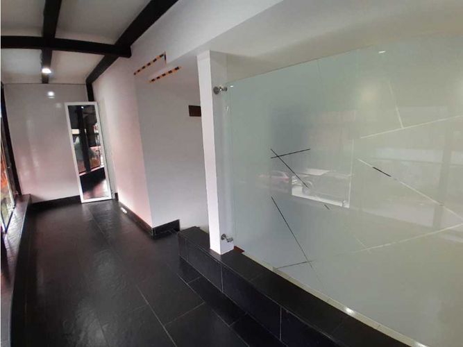 Local en arriendo en San Diego, Medellín, 37 m² · foto 8 de 11