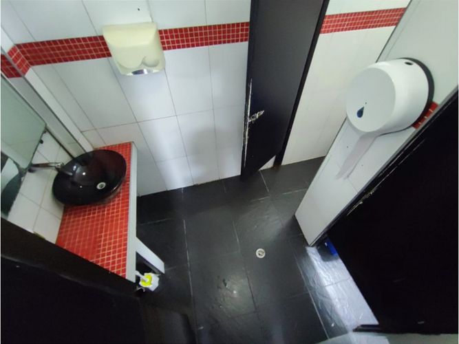 Edificio en venta en Jesus Nazareno, Medellín, 560 m² · foto 11 de 19