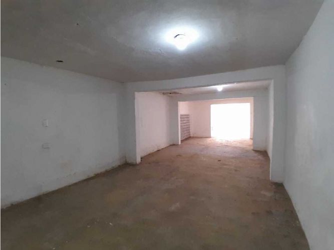 Bodega en arriendo en Naranjal, Medellín, 100 m² · foto 3 de 10