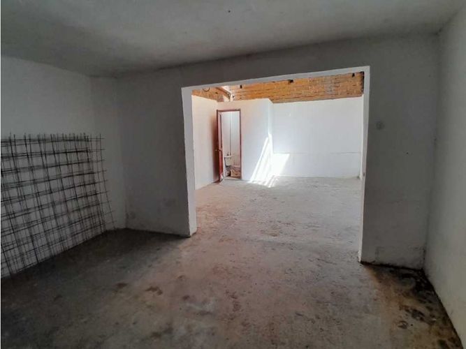 Bodega en arriendo en Naranjal, Medellín, 100 m² · foto 4 de 10