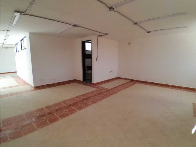 Local en arriendo en Estación Villa, Medellín, 85 m² · foto 3 de 12