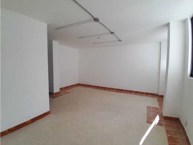 Local en arriendo en Estación Villa, Medellín, 85 m² · foto 4 de 12