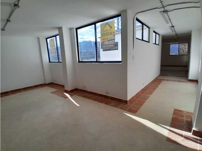 Local en arriendo en Estación Villa, Medellín, 85 m² · foto 6 de 12