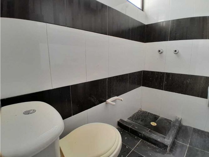 Local en arriendo en Estación Villa, Medellín, 85 m² · foto 11 de 12