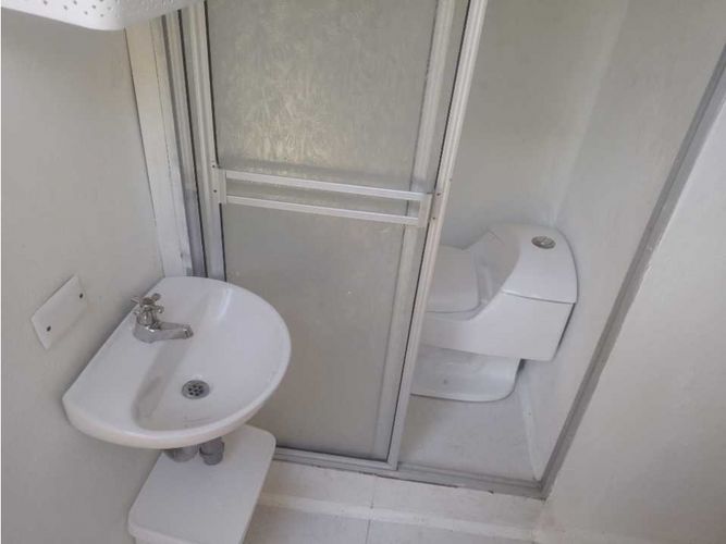 Local en arriendo en La Candelaria, Medellín, 25 m² · foto 3 de 4