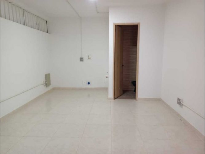 Local en arriendo en Boston, Medellín, 25 m² · foto 2 de 3