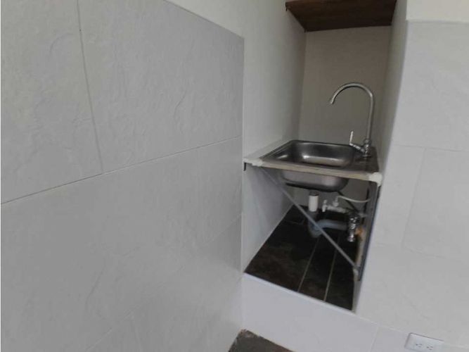 Local en arriendo en Villatina, Medellín, 10 m² · foto 3 de 7