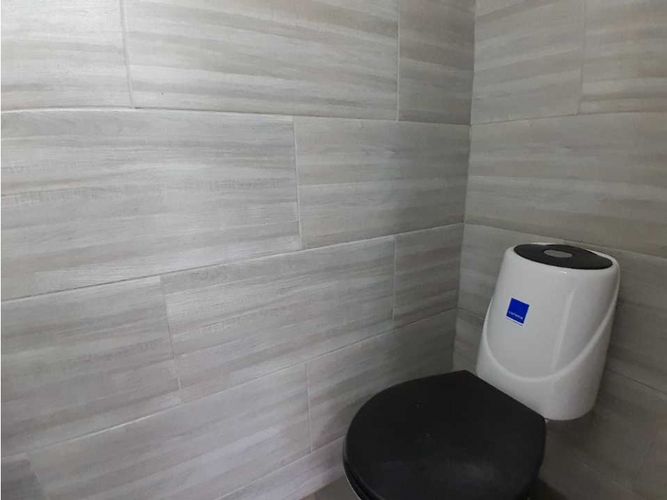 Local en arriendo en Villatina, Medellín, 10 m² · foto 5 de 7