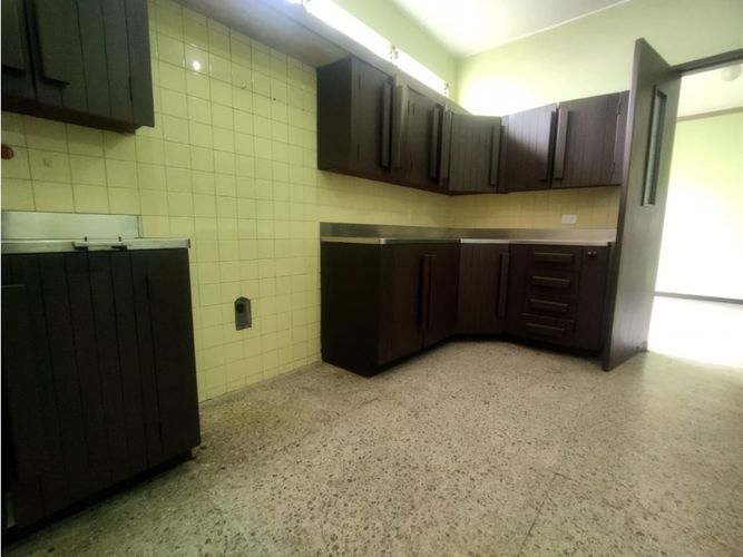 Apartaestudio en venta en La Candelaria, Medellín, 130 m² · foto 19 de 24