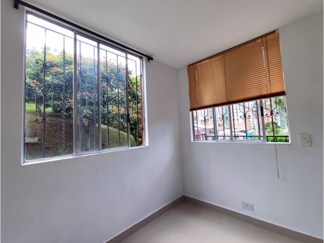 Casa de 5 alcobas en venta en Perez, Bello, 97 m² · foto 3 de 24