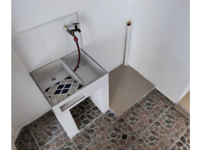 Casa de 5 alcobas en venta en Perez, Bello, 97 m² · foto 8 de 24