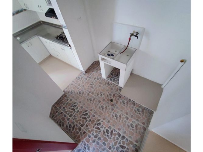 Casa de 5 alcobas en venta en Perez, Bello, 97 m² · foto 9 de 24