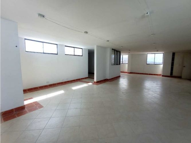 Local en arriendo en Estación Villa, Medellín, 190 m² · foto 11 de 19