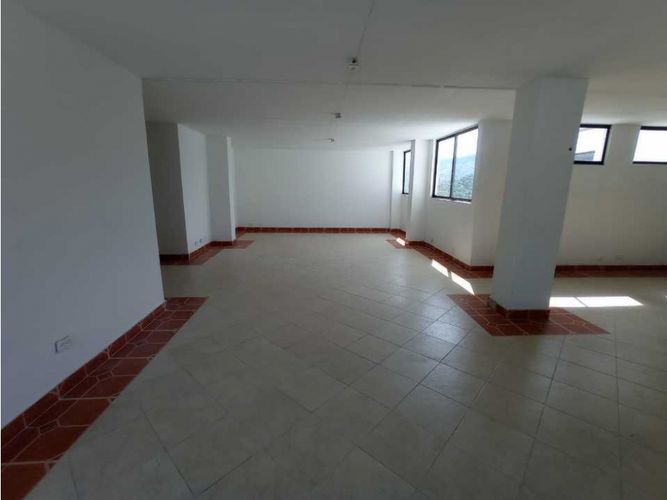 Local en arriendo en Estación Villa, Medellín, 190 m² · foto 12 de 19