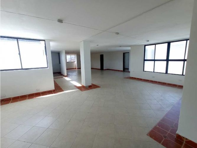 Local en arriendo en Estación Villa, Medellín, 190 m² · foto 16 de 19