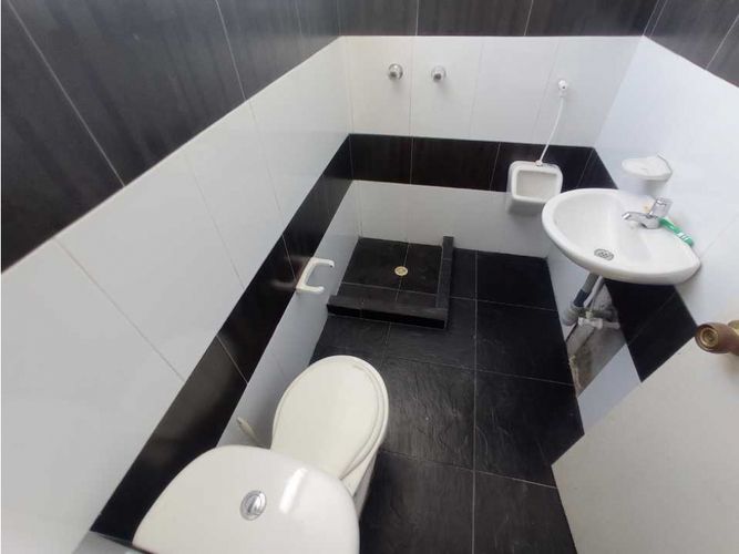 Local en arriendo en Estación Villa, Medellín, 190 m² · foto 19 de 19