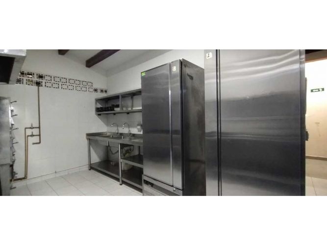 Local en arriendo en Las Acacias, Medellín, 185 m² · foto 9 de 24