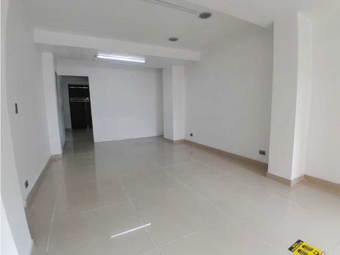 Local en arriendo en San Diego, Medellín, 79 m² · foto 2 de 14