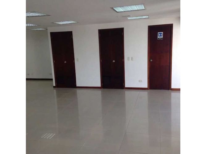 Oficina en arriendo en Laureles, Medellín, 78 m² · foto 5 de 6