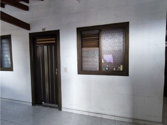 Apartaestudio en venta en Prado, Medellín, 205 m² · foto 11 de 11