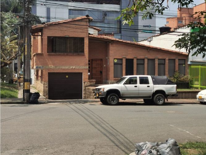Casa de 7 alcobas en venta en Laureles, Medellín, 270 m² · foto 2 de 22