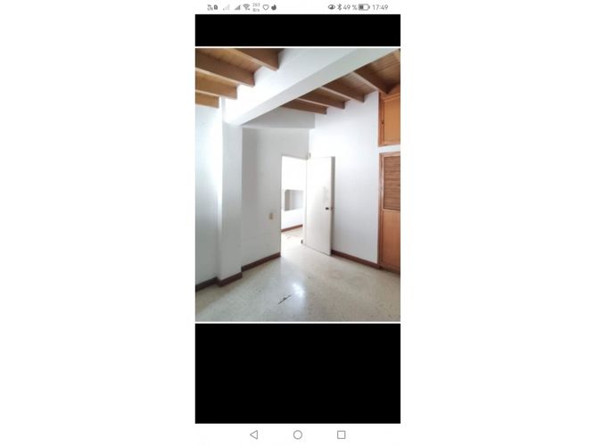 Casa de 7 alcobas en venta en Laureles, Medellín, 270 m² · foto 7 de 22