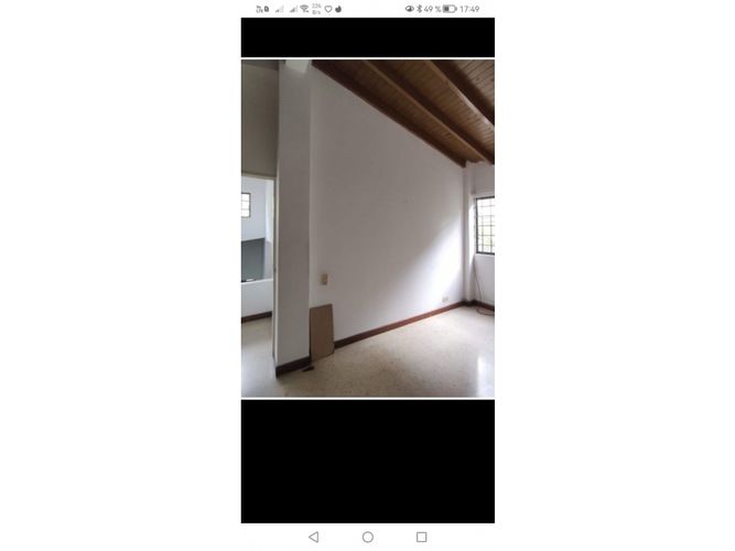 Casa de 7 alcobas en venta en Laureles, Medellín, 270 m² · foto 15 de 22