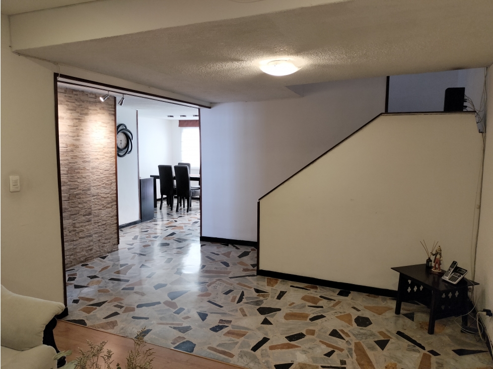 Casa en venta en Mandalay, Bogotá · foto 3 de 21