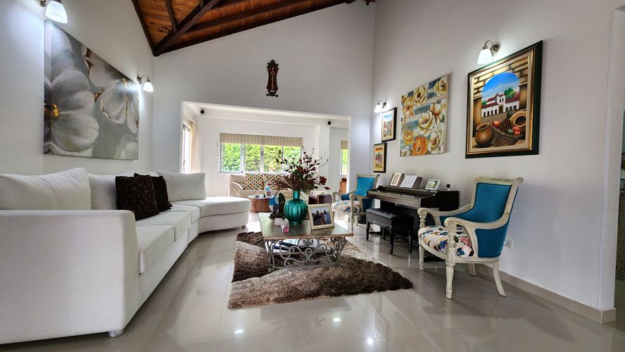 Casa de 4 alcobas en venta en Ruitoque, Piedecuesta, 270 m² · foto 5 de 12