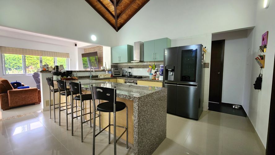 Casa de 4 alcobas en venta en Ruitoque, Piedecuesta, 270 m² · foto 7 de 12