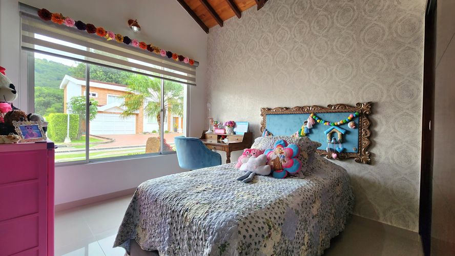 Casa de 4 alcobas en venta en Ruitoque, Piedecuesta, 270 m² · foto 8 de 12