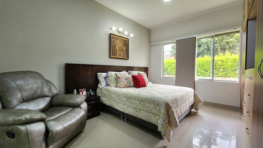 Casa de 4 alcobas en venta en Ruitoque, Piedecuesta, 270 m² · foto 10 de 12