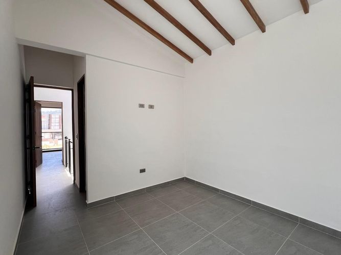 Casa de 3 alcobas en venta en La Ceja, 143 m² · foto 11 de 14