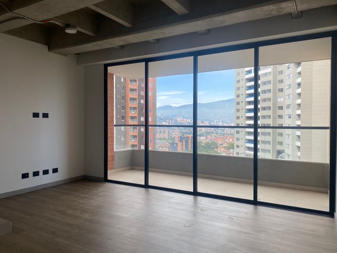 Apartamento de 2 alcobas en arriendo en Loma Del Esmeraldal, Envigado, 76 m² · foto 2 de 15