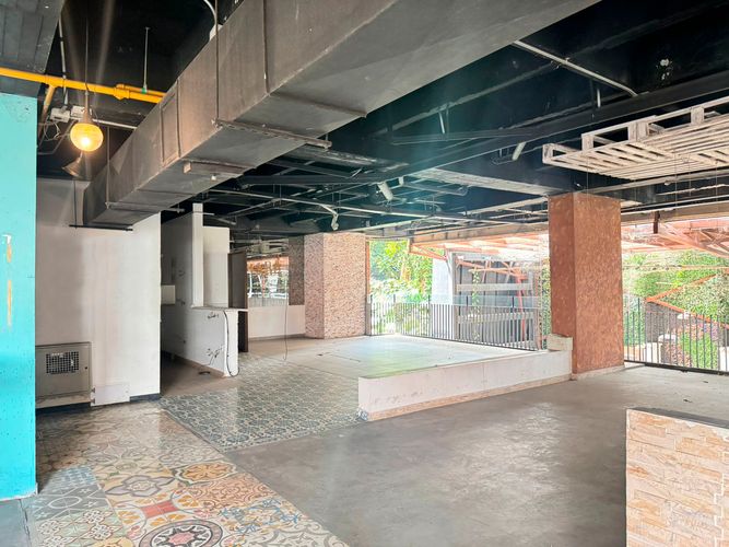 Local en arriendo en El Poblado, Medellín, 1405 m² · foto 4 de 13
