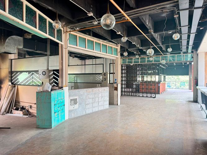 Local en arriendo en El Poblado, Medellín, 1405 m² · foto 8 de 13