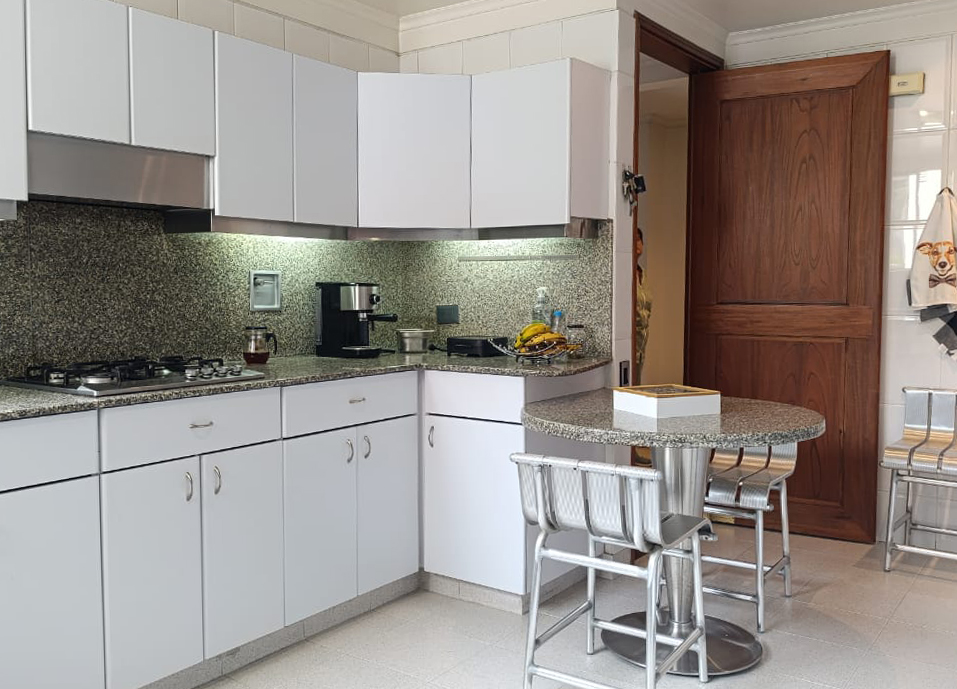 Apartamento en arriendo en El Poblado, Medellín · foto 9 de 19