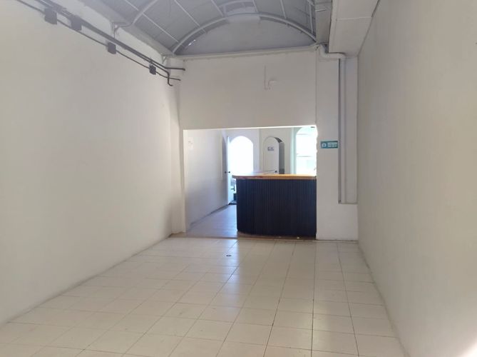 Local en arriendo en Laureles, Medellín, 130 m² · foto 2 de 15