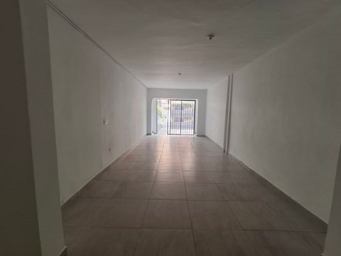 Local en arriendo en Las Acacias, Medellín, 60 m² · foto 2 de 15