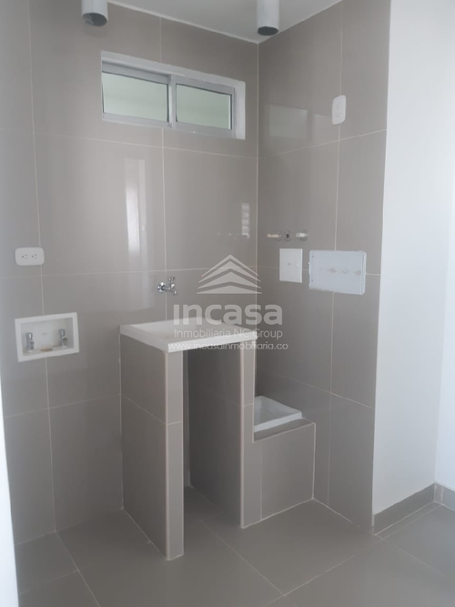 Apartamento de 2 alcobas en venta en Manga, Cartagena, 79 m² · foto 3 de 12